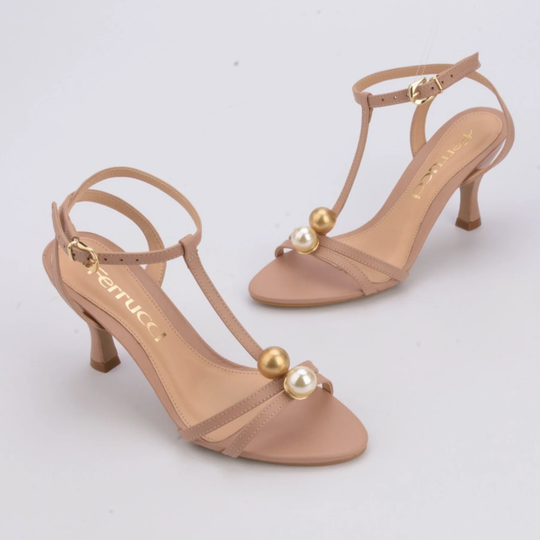 Ferrucci | Sandalia Taco Alto Fino con Perlas - Imagen 3
